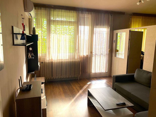 Eladó téglalakás, Győrött 55.99 M Ft, 2+1 szobás