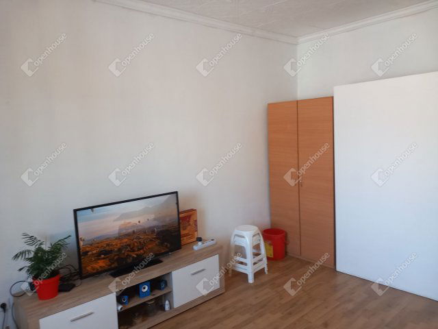 Eladó családi ház, Debrecenben 32.5 M Ft, 2 szobás