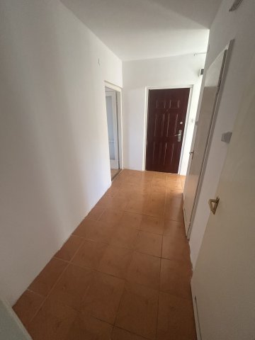 Eladó panellakás, Debrecenben, Klaipeda utcában 56 M Ft