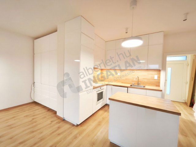 Kiadó téglalakás, albérlet, XI. kerületben, Brassó úton