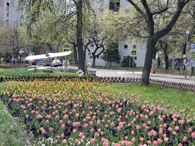 Eladó téglalakás, Budapesten, IX. kerületben, Dési Huber utcában