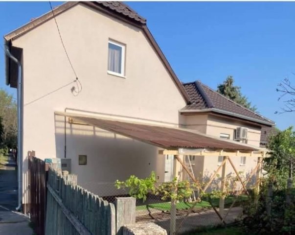 Eladó családi ház, Budapesten, XV. kerületben 134.5 M Ft