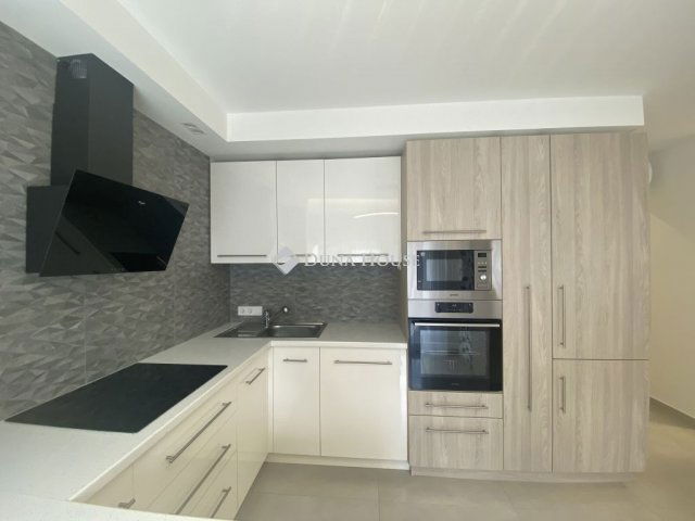 Kiadó téglalakás, albérlet, Győrött 260 E Ft / hó, 3 szobás