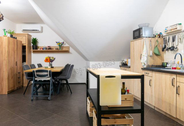 Eladó téglalakás, Mosonmagyaróváron 65.9 M Ft, 2+2 szobás