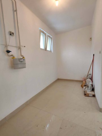 Kiadó üzlethelyiség, Nyíregyházán 220 E Ft / hó