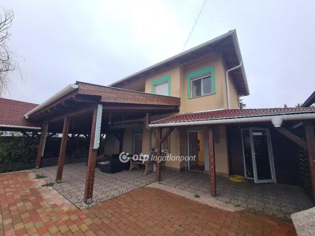 Eladó családi ház, Dunaharasztin 210 M Ft, 4 szobás