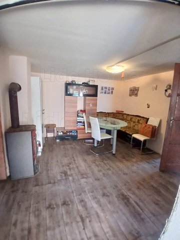 Eladó családi ház, Bakonyszentlászlón 21 M Ft, 2 szobás