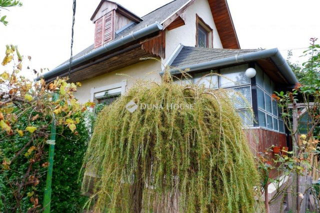 Eladó családi ház, Székesfehérvárott 18.9 M Ft, 2 szobás