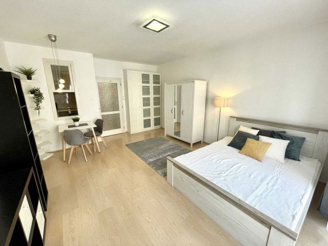 Kiadó téglalakás, albérlet, VII. kerületben, Rózsa utcában