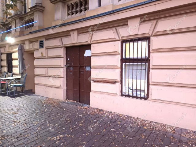 Eladó üzlethelyiség, Szegeden 39.9 M Ft, 2 szobás