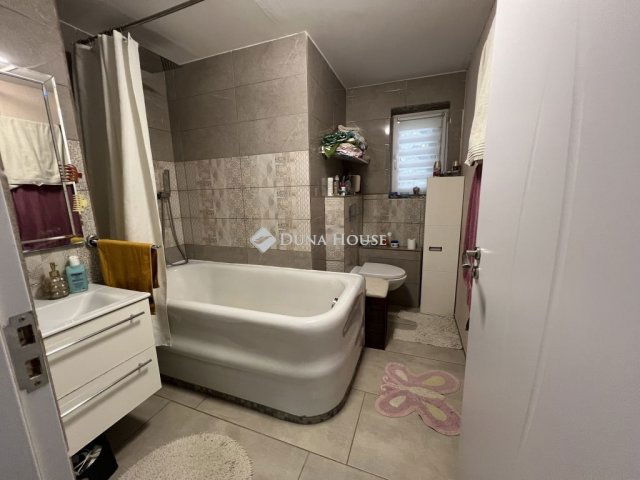 Eladó családi ház, Szatymazon 42 M Ft, 3 szobás