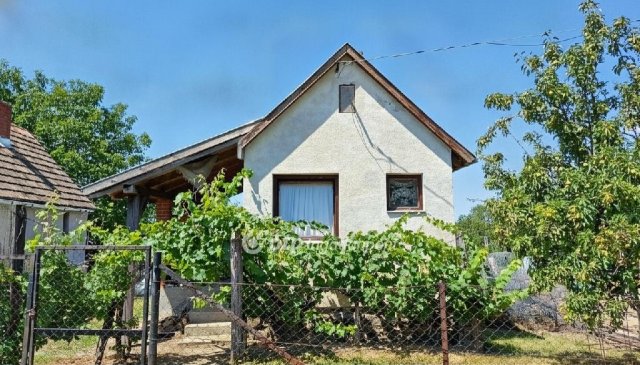 Eladó telek, Somlószőlősön 10.9 M Ft / költözzbe.hu