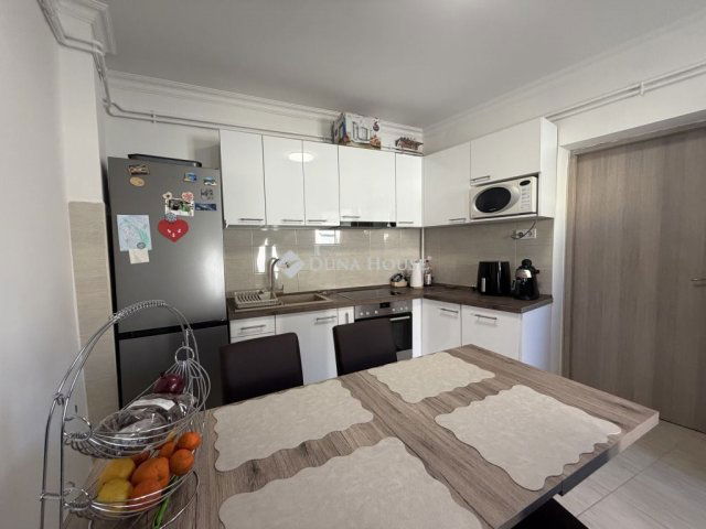 Eladó családi ház, Téten 48.9 M Ft, 3 szobás