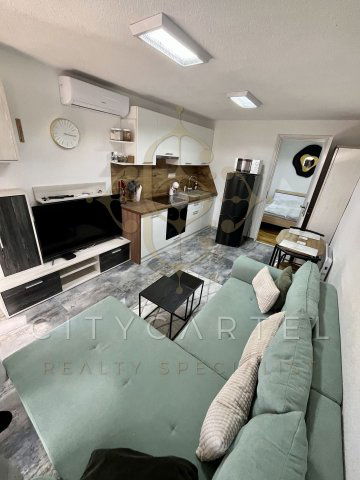 Eladó nyaraló, Balatonföldváron 40 M Ft, 2 szobás