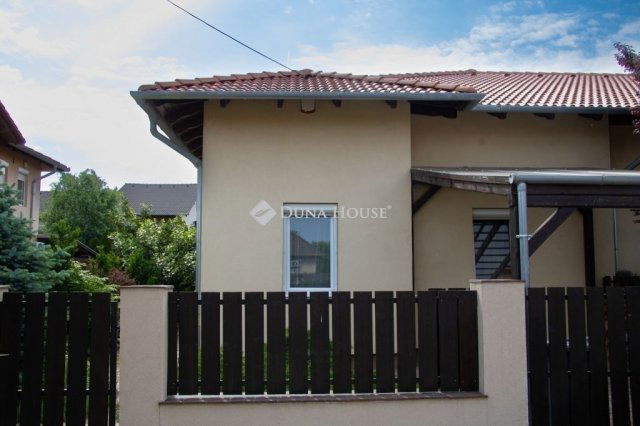 Eladó ikerház, Dunaharasztin 137.5 M Ft, 4 szobás