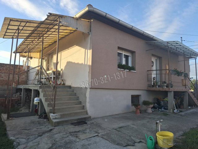 Eladó családi ház, Jászfényszarun 51.8 M Ft, 3 szobás