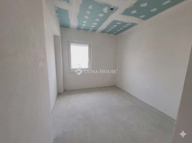 Eladó ikerház, Monoron 87.5 M Ft, 4 szobás / költözzbe.hu