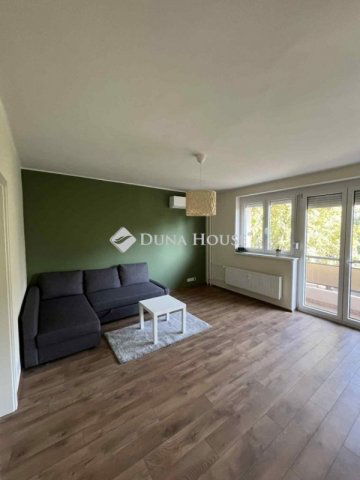 Kiadó téglalakás, albérlet, Pécsett 200 E Ft / hó, 2 szobás
