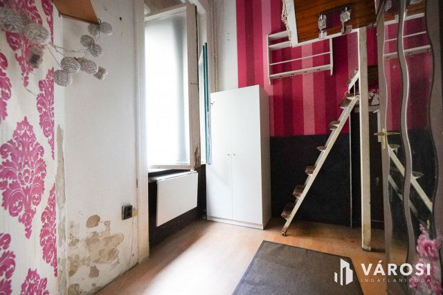 Eladó téglalakás, Budapesten, V. kerületben 31.9 M Ft, 1 szobás