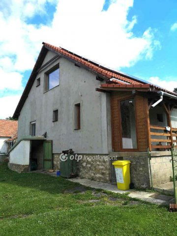 Eladó családi ház, Csehbányán 65 M Ft, 3 szobás