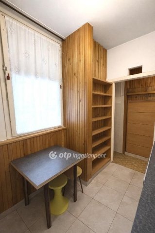 Eladó téglalakás, Budapesten, II. kerületben 109.99 M Ft