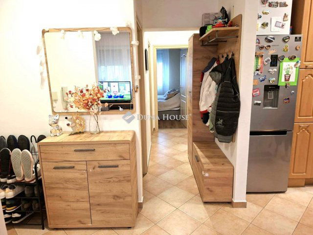 Eladó téglalakás, Győrött 76.3 M Ft, 3 szobás