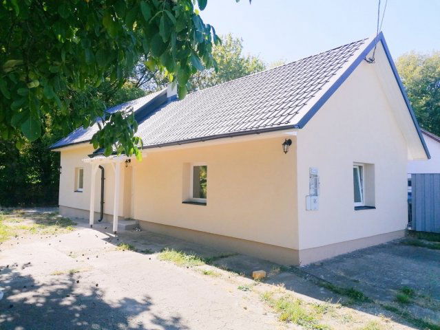 Eladó nyaraló, Velencén, Szabolcsi úton 84.9 M Ft, 3 szobás