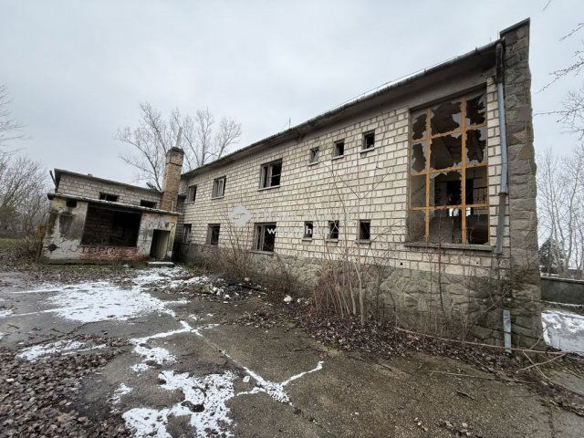 Eladó ipari ingatlan, Cegléden 70 M Ft / költözzbe.hu