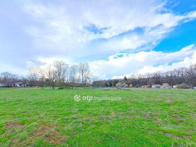 Eladó telek, Nagykőrösön 2.3 M Ft / költözzbe.hu