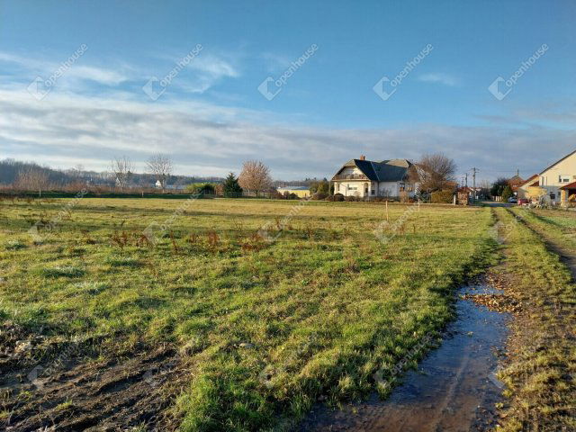 Eladó telek, Csepregen 8.7 M Ft / költözzbe.hu