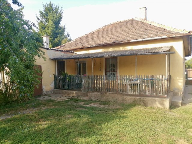 Eladó családi ház, Pusztaszabolcson 36 M Ft, 3 szobás