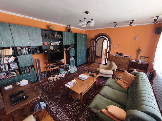 Eladó családi ház, Szolnokon 95 M Ft, 3+2 szobás
