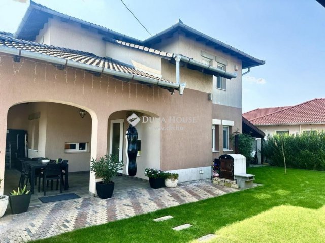 Eladó ikerház, Halásztelken 124.9 M Ft, 4 szobás