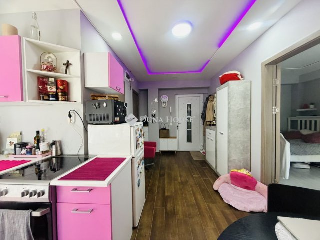 Eladó téglalakás, Tatabányán 38.8 M Ft, 1 szobás