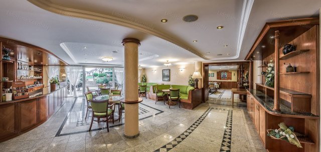 Eladó hotel, Hévízen 464.4 M Ft, 19 szobás