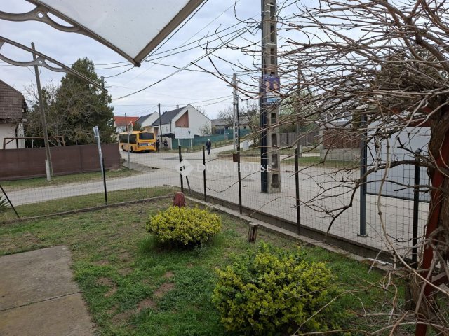 Eladó családi ház, Erdőkertesen 83 M Ft, 3 szobás