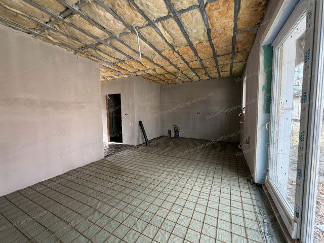 Eladó családi ház, Tatabányán 59 M Ft, 2 szobás