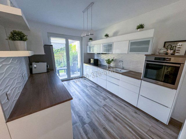 Eladó ikerház, Budapesten, XVIII. kerületben 219 M Ft, 5 szobás