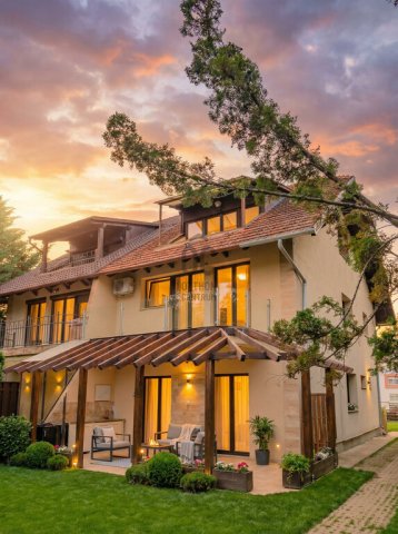 Eladó ikerház, Siófokon 199 M Ft, 6 szobás