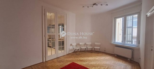 Kiadó téglalakás, albérlet, Budapesten, V. kerületben, 3 szobás