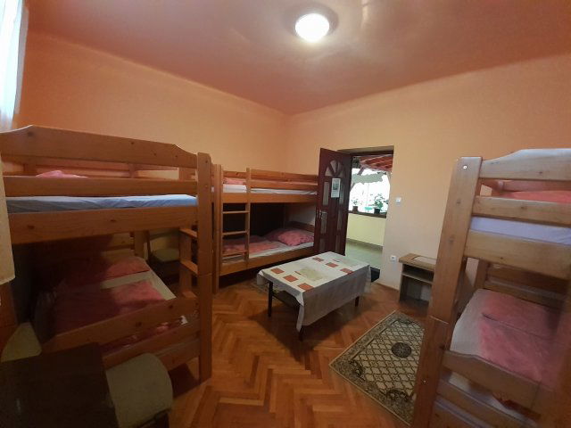 Eladó hotel, Rózsaszentmártonon 65 M Ft, 4 szobás