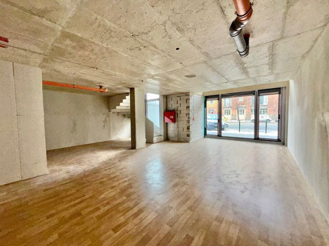 Eladó üzlethelyiség, Budapesten, XIII. kerületben, Lehel utcában