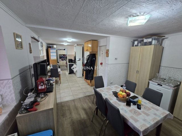 Eladó családi ház, Székesfehérvárott 64.9 M Ft, 3 szobás