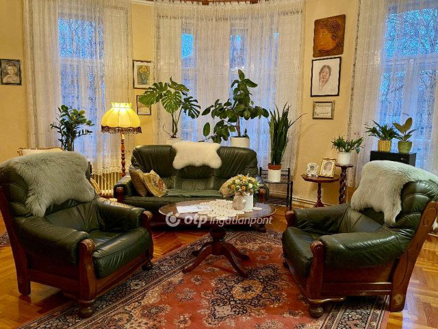 Eladó családi ház, Veszprémben 179 M Ft, 5 szobás