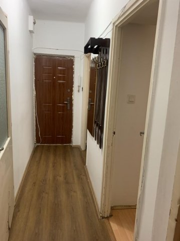Kiadó panellakás, albérlet, Komáromban 160 E Ft / hó