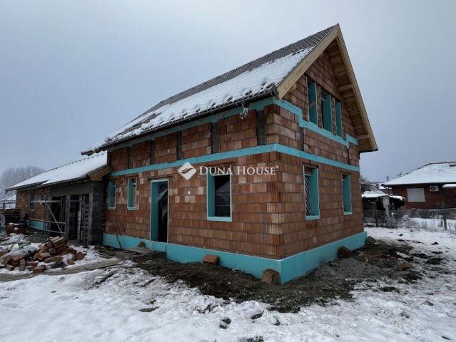 Eladó ikerház, Monoron 112 M Ft, 5 szobás / költözzbe.hu