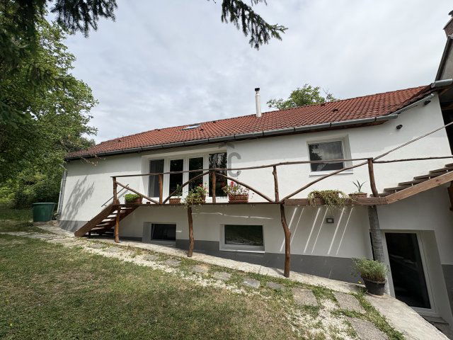 Eladó családi ház, Hévízen 62.5 M Ft, 4 szobás