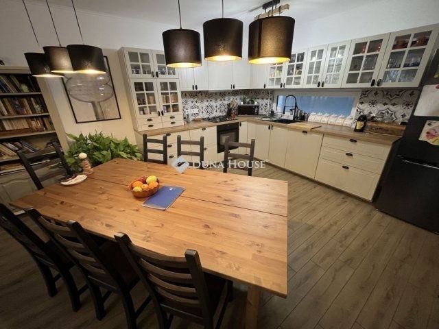 Eladó ikerház, Dabason 115 M Ft, 5 szobás / költözzbe.hu