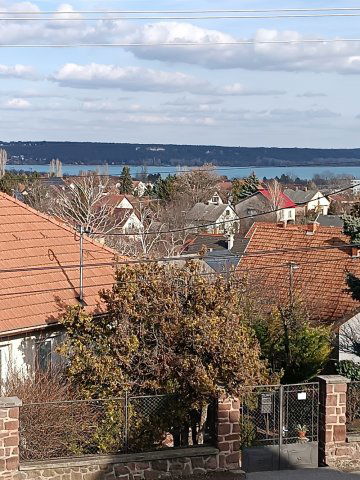 Eladó téglalakás, Balatonalmádiban 98 M Ft, 4 szobás