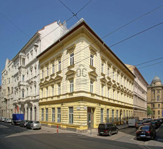 Eladó téglalakás, Budapesten, V. kerületben, Vadász utcában